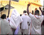 Niyama-seva Parikrama - Circumambulating Radha-kunda